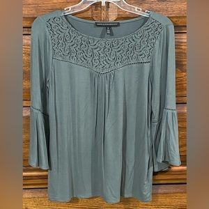 White House Black Market 3/4 flare Sleeve, Soft Flowy Top XS